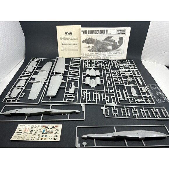 Minicraft Hasegawa #1206 A-10A N/AW Thunderbolt with Vacuform upgrade 1/72 kit - Picture 2 of 11